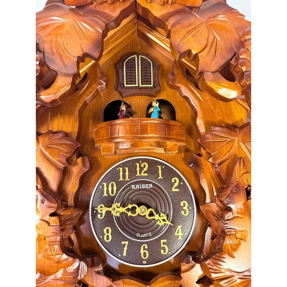 Wall Mounted Cuckoo Clock Kaiser Quartz Squirrel Maple Leaf German Design Musica - Picture 15 of 16